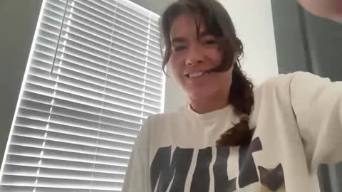 Snapshot of bendlikebecks chatting on May 28, 1:19 pm bendlikebecks online show from May 28, 1:19 pm