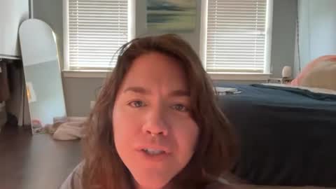 Snapshot of bendlikebecks chatting on June 19, 2:32 pm bendlikebecks online show from June 19, 2:32 pm