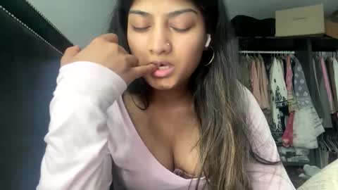 bengalibaddie7_x online show from May 16, 4:42 am