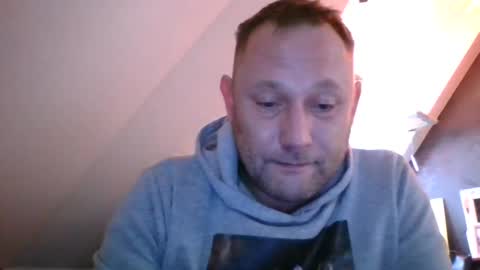 Snapshot of benizio_ chatting on December 2, 11:12 am benizio online show from December 2, 11:12 am