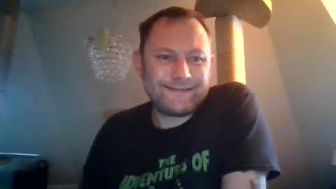 Snapshot of benizio_ chatting on January 3, 11:46 am benizio online show from January 3, 11:46 am