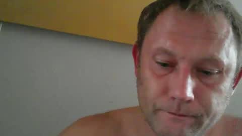 Snapshot of benizio_ chatting on September 9, 3:44 pm benizio online show from September 9, 3:44 pm