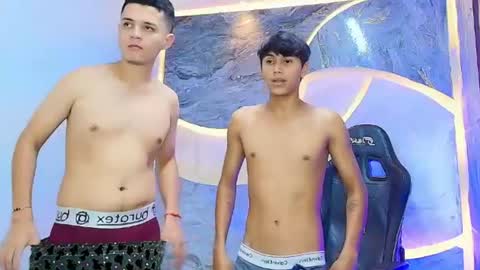 benjamin_alam online show from July 23, 9:35 pm