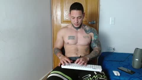 benjamin_isaac online show from December 20, 1:03 am