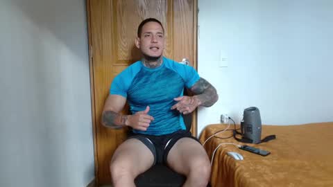 benjamin_isaac online show from January 24, 9:15 pm