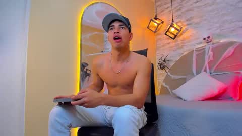 BENJAMIN online show from October 20, 3:56 pm