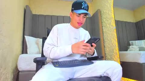 BENJAMIN online show from November 16, 5:51 pm