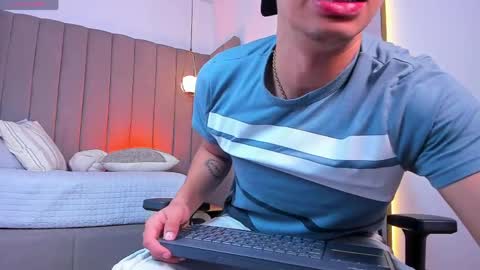 BENJAMIN online show from May 18, 3:46 am