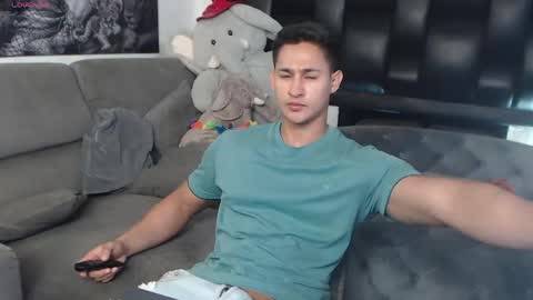 benjamincooperk online show from April 6, 6:58 am