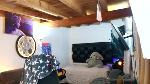 benjamincooperk online show from July 18, 4:16 am