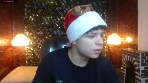 BENJAMIN online show from December 15, 7:31 pm