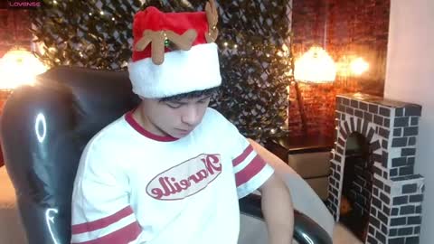 BENJAMIN online show from December 16, 8:05 pm