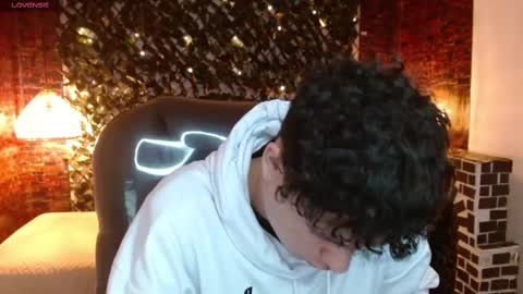 BENJAMIN online show from December 18, 1:37 am