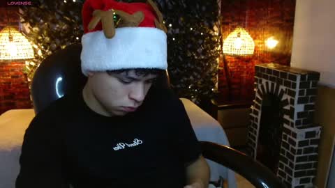 BENJAMIN online show from December 20, 8:55 pm