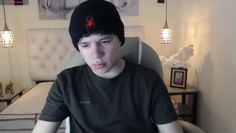BENJAMIN online show from January 12, 8:03 pm