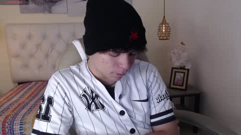 BENJAMIN online show from January 25, 7:49 pm