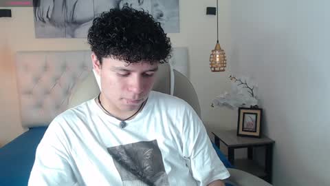 BENJAMIN online show from February 1, 7:55 pm