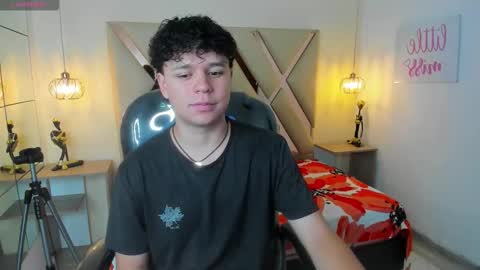 BENJAMIN online show from September 12, 7:03 pm
