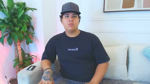 bennett_alejoo online show from November 4, 7:02 pm