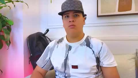 bennett_alejoo online show from March 15, 6:03 pm