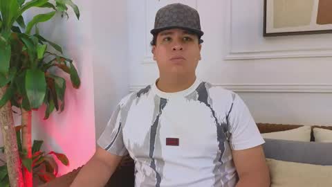 bennett_alejoo online show from April 17, 6:33 pm