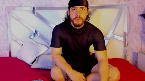 Snapshot of benny_and_mark chatting on February 8, 4:05 am Benny and Mark online show from February 8, 4:05 am