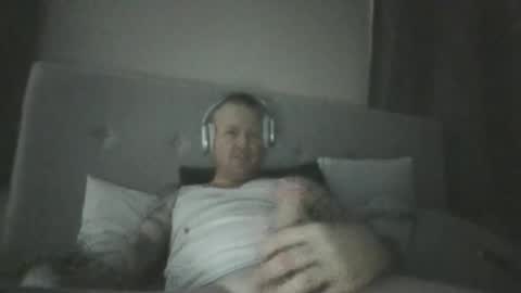 bennyinbrissy online show from January 10, 4:42 pm