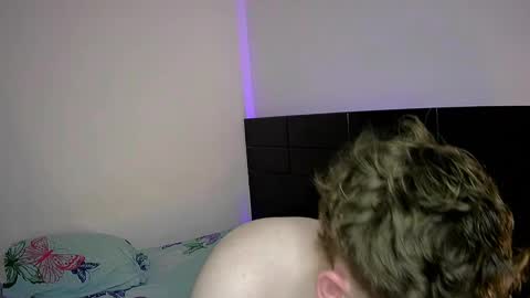 Snapshot of bennysantos chatting on March 11, 3:05 am bennysantos online show from March 11, 3:05 am