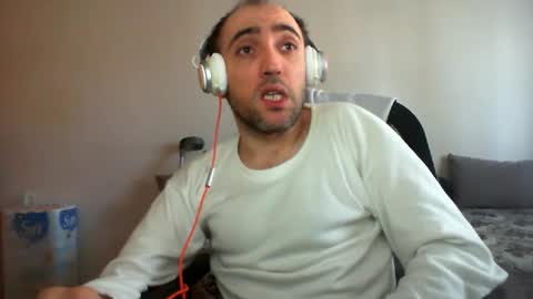 Snapshot of bentish chatting on December 13, 8:30 am bentish online show from December 13, 8:30 am