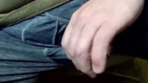 Snapshot of bentley507070 chatting on November 25, 2:28 pm Ben online show from November 25, 2:28 pm