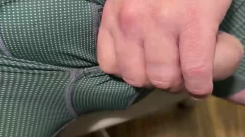 Snapshot of bentley507070 chatting on November 28, 2:20 pm Ben online show from November 28, 2:20 pm