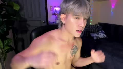 Snapshot of bentlyfuck chatting on June 5, 6:02 pm bentlyfuck online show from June 5, 6:02 pm
