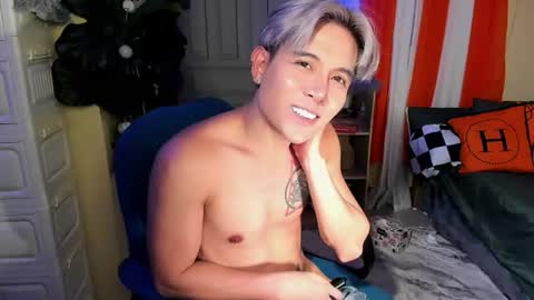 Snapshot of bentlyfuck chatting on July 10, 5:34 am bentlyfuck online show from July 10, 5:34 am