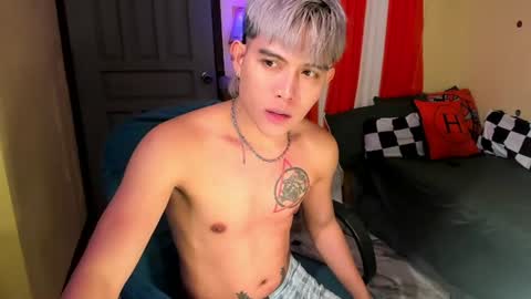 Snapshot of bentlyfuck chatting on July 16, 7:47 am bentlyfuck online show from July 16, 7:47 am