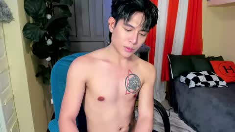 Snapshot of bentlyfuck chatting on August 5, 5:49 pm bentlyfuck online show from August 5, 5:49 pm
