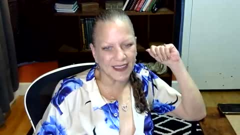 DeniseDavid online show from March 7, 1:35 am