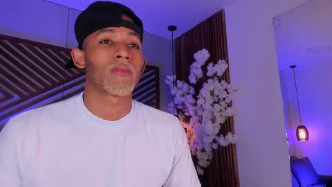 bento_fox online show from February 1, 4:00 am