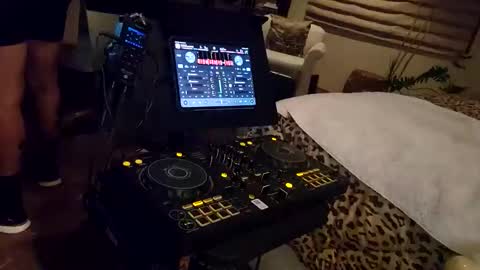 Snapshot of bentpilot chatting on November 24, 12:49 pm bentpilot online show from November 24, 12:49 pm