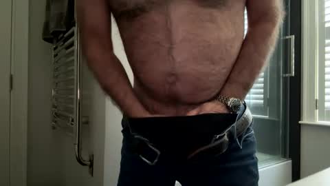 Snapshot of benz10001 chatting on February 21, 6:48 pm benz10001 online show from February 21, 6:48 pm