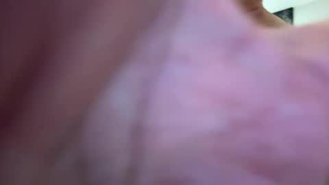 Snapshot of benz10001 chatting on September 26, 11:36 am benz10001 online show from September 26, 11:36 am