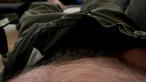 Snapshot of benz10001 chatting on November 10, 3:27 am benz10001 online show from November 10, 3:27 am