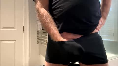 Snapshot of benz10001 chatting on November 16, 4:12 pm benz10001 online show from November 16, 4:12 pm