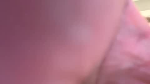 Snapshot of benz10001 chatting on November 22, 2:38 pm benz10001 online show from November 22, 2:38 pm