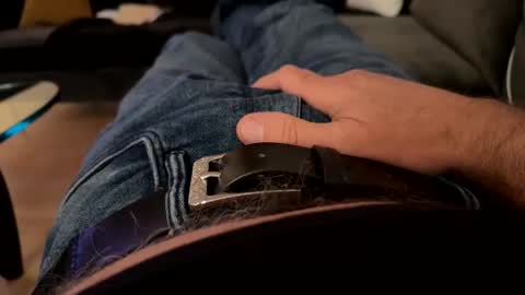 Snapshot of benz10001 chatting on November 23, 9:25 pm benz10001 online show from November 23, 9:25 pm