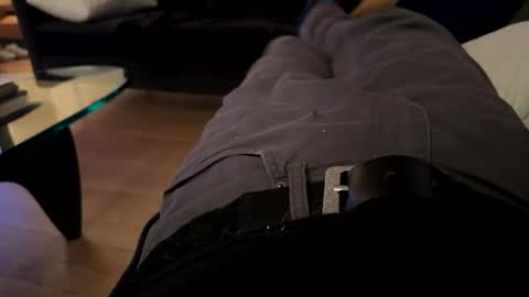 Snapshot of benz10001 chatting on November 26, 2:56 am benz10001 online show from November 26, 2:56 am