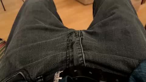 Snapshot of benz10001 chatting on December 2, 11:34 pm benz10001 online show from December 2, 11:34 pm