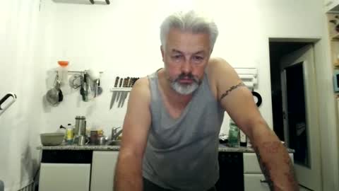 Martin online show from November 11, 10:32 pm