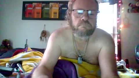 Snapshot of bergeeric1970 chatting on April 1, 1:01 pm bergeeric1970 online show from April 1, 1:01 pm