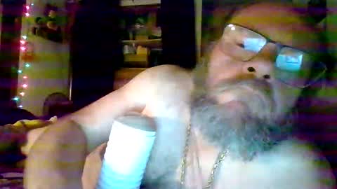 Snapshot of bergeeric1970 chatting on April 16, 4:02 am bergeeric1970 online show from April 16, 4:02 am