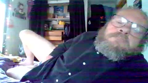 Snapshot of bergeeric1970 chatting on May 4, 7:10 pm bergeeric1970 online show from May 4, 7:10 pm